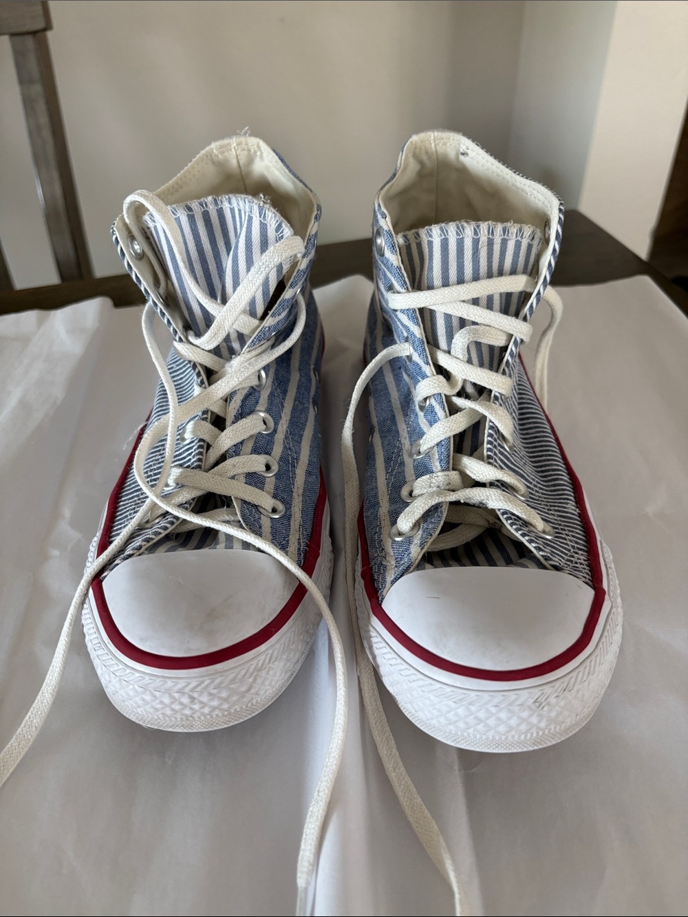 Converse Blue Contrast Strips High Tops Women’s Size 8